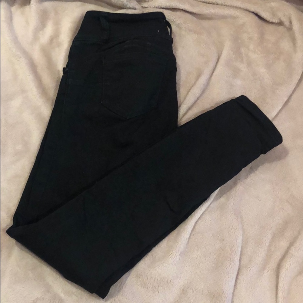 FASHION NOVA BUTT LIFTING JEANS
